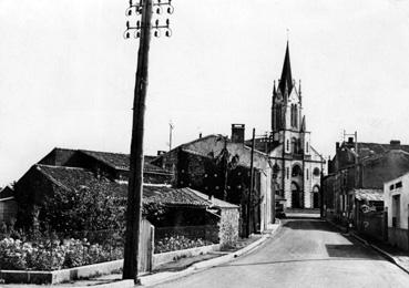 Iconographie - Entrée du bourg