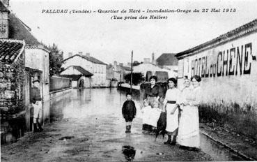Iconographie - Quartier de Méré - Inondation-orage (vue prise des halles)