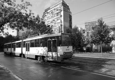 Iconographie - Tramway près de l'hôtel Tempo