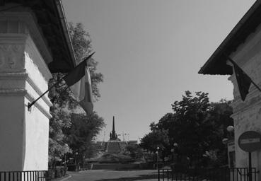 Iconographie - Tulcea - Entrée du Monumentul Eroilor