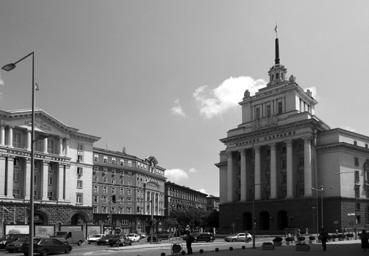 Iconographie - Sofia - A droite, le palais présidentiel