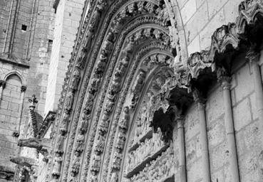 Iconographie - Porche de la cathédrale Saint-Pierre de Poitiers