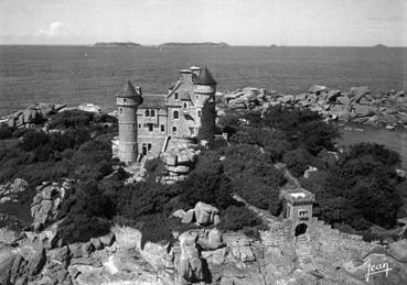 Iconographie - château des Costaérès bâti dans le style médiéval