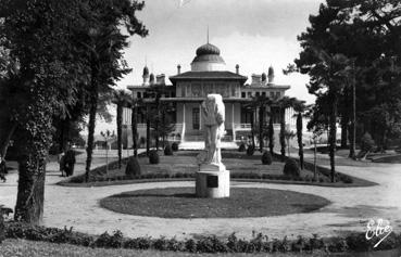 Iconographie - Le casino mauresque et la statue d'Héraclès