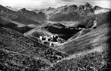 Iconographie - Le pèlerinage vu des pentes du Chamoux