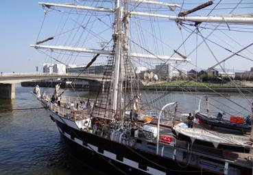 Iconographie - Le Belem à quai