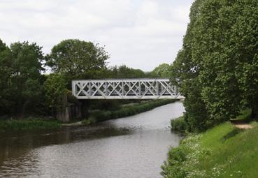 Iconographie - Pont ferroviaire sur le canal de Nantes à Brest