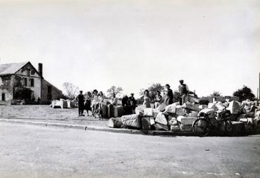 Iconographie - Vue des ruines dues au bombardement