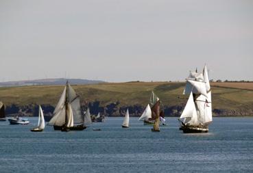 Iconographie - Fête des bateaux - Bateaux dans la rade