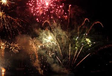 Iconographie - Fête des bateaux - Feux d'artifice de la compagnie Féerie