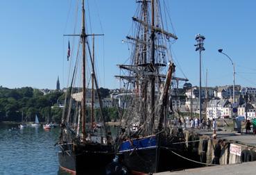 Iconographie - Fête des bateaux - Bateaux à quai