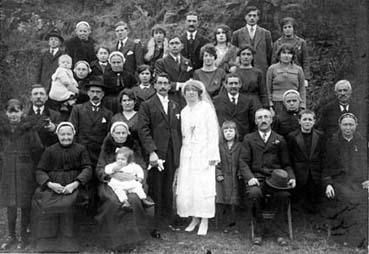 Iconographie - Noce avec violonneux (famille maraîchine) le 27 janvier 1923