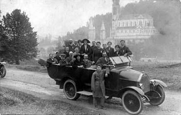 Iconographie - Pazenais posant à Lourdes le 19 juillet 1923