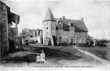 Iconographie - Cour intérieure du vieux Château