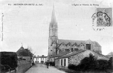 Iconographie - L'église et l'entrée du bourg