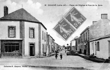 Iconographie - Place de l'église et rue de la Gare