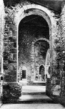 Iconographie - Intérieur de l'église abbatiale carolingienne