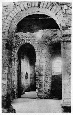 Iconographie - Intérieur de l'église abbatiale carolingienne