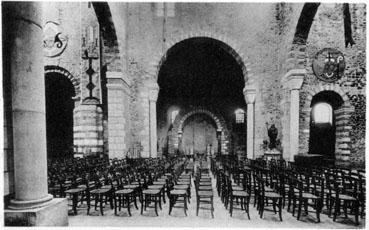 Iconographie - Intérieur de l'église abbatiale carolingienne