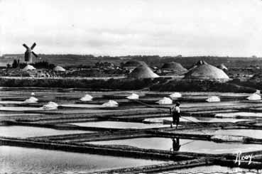 Iconographie - Marais salants, près Saillé - Le moulin et les mulons de sel