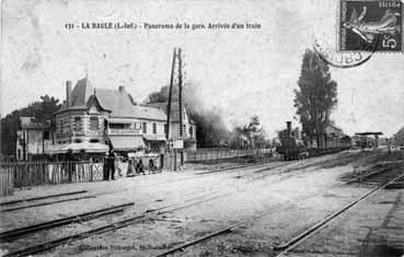 Iconographie - Panorama de la gare - Arrivée d'un train