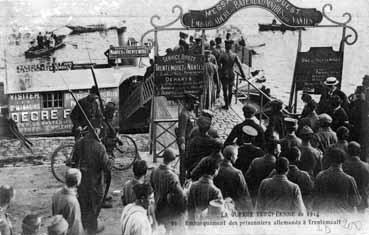 Iconographie - Embarquement des prisonniers allemands à Trentemoult