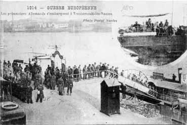 Iconographie - Les prisonniers allemands s'embarquent à Trentemoult-lès-Nantes