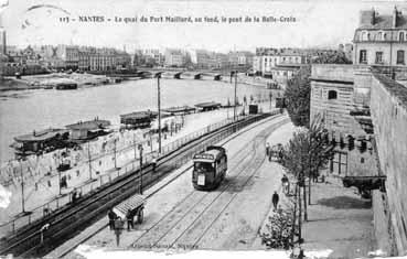Iconographie - Le quai du Port Maillard, au fond, le pont de la Belle-Croix