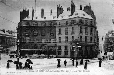 Iconographie - Nantes sous la neige - La place Graslin