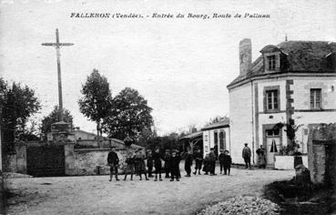 Iconographie - Entrée du bourg, route de Palluau