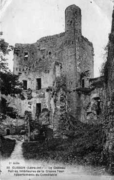 Iconographie - Le château - Ruines intérieures de la Grosse Tour