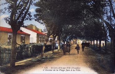 Iconographie - L'avenue de la Plage face à la Ville