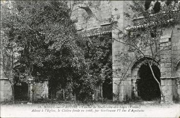 Iconographie - Adossé à l'église, le cloître fondé en 1068...