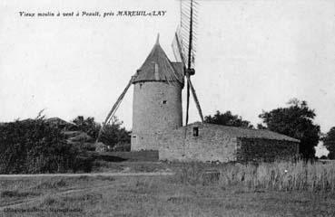 Iconographie - Vieux moulin à vent à Péault, près Mareuil-sur-Lay