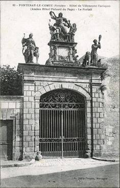 Iconographie - Hôtel de Villeneuve-Esclapon - Le portail