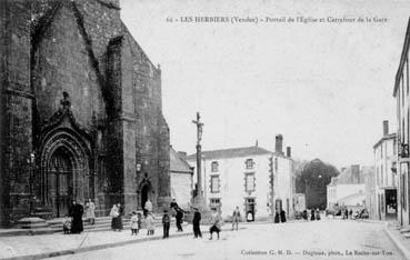 Iconographie - Portail de l'église et carrefour de la gare