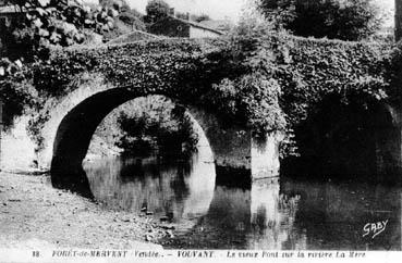 Iconographie - Le vieux pont sur la rivière la Mère