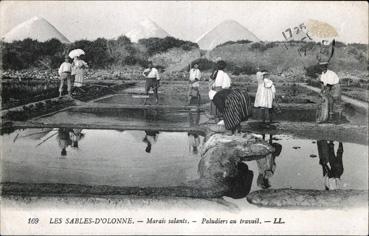 Iconographie - Marais salants - Paludiers au travail