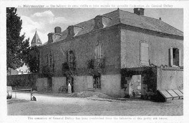 Iconographie - Des balcons de cette vieille et jolie maison...