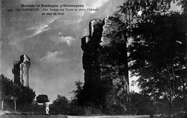 Iconographie - Les ruines des tours du vieux château-clair de lune