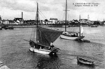 Iconographie - Barques rentrant au port