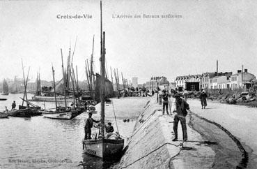 Iconographie - L'arrivée des bateaux sardiniers