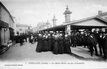 Iconographie - Les Petite Halles un jour d'assemblée