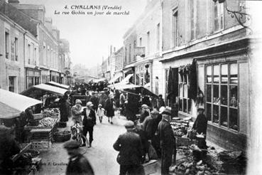 Iconographie - La rue Gobin un jour de marché