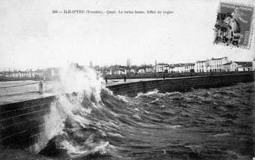 Iconographie - Quai. Le brise-lame. Effet de vagues