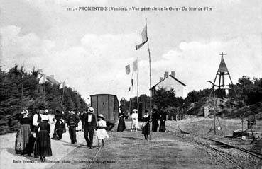 Iconographie - Fromentine - Vue générale de la gare un jour de fête