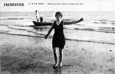 Iconographie - Fromentine - A la mer, Mlle Vénus sortant du bain