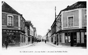 Iconographie - La rue Gobin - Au fond, les Petites Halles