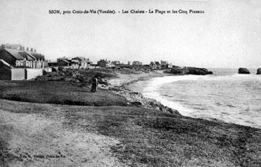 Iconographie - Les châlets - La plage et les Cinq Pineau