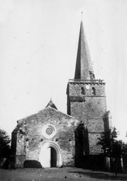 Iconographie - Travaux sur l'église le 4 septembre 1900